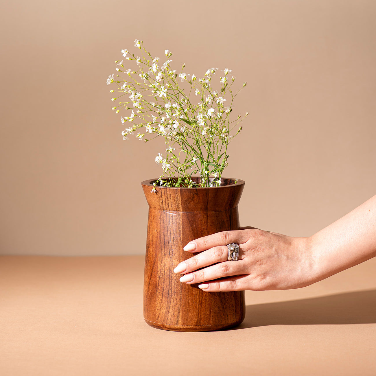 Counter Couture: Modern Cutlery Stand