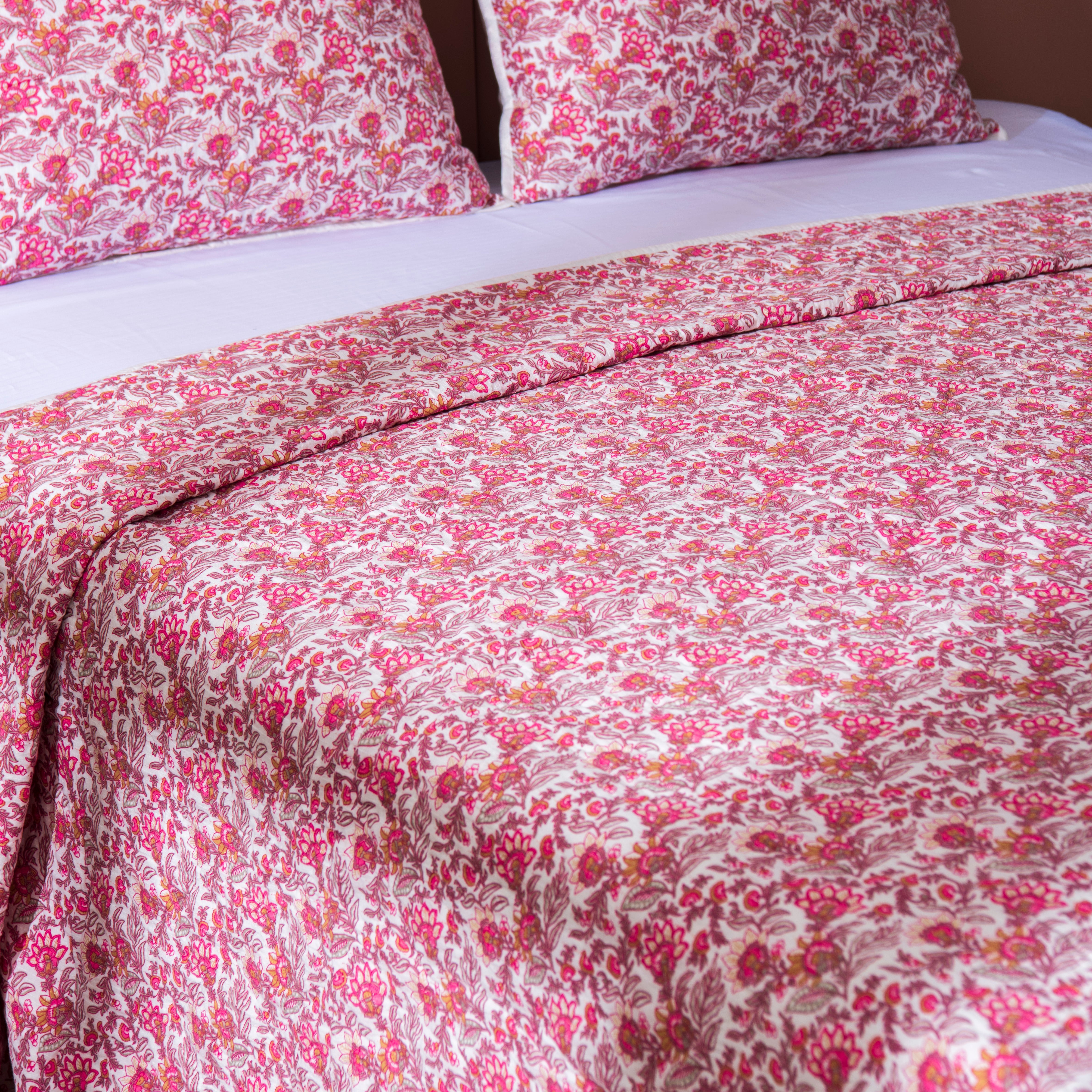 Cotton Printed Quilt & Shams