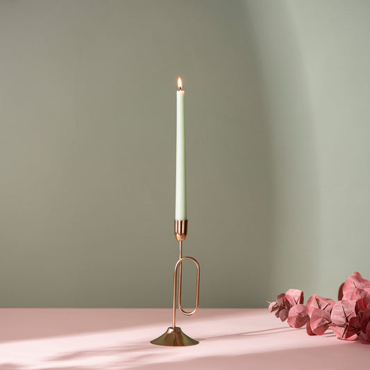 Glamorous Gold: Exquisite Candle Holder