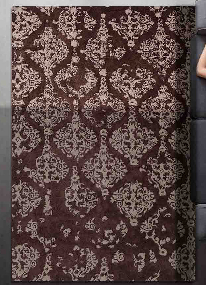 Ornate Brown Rug for Elegance