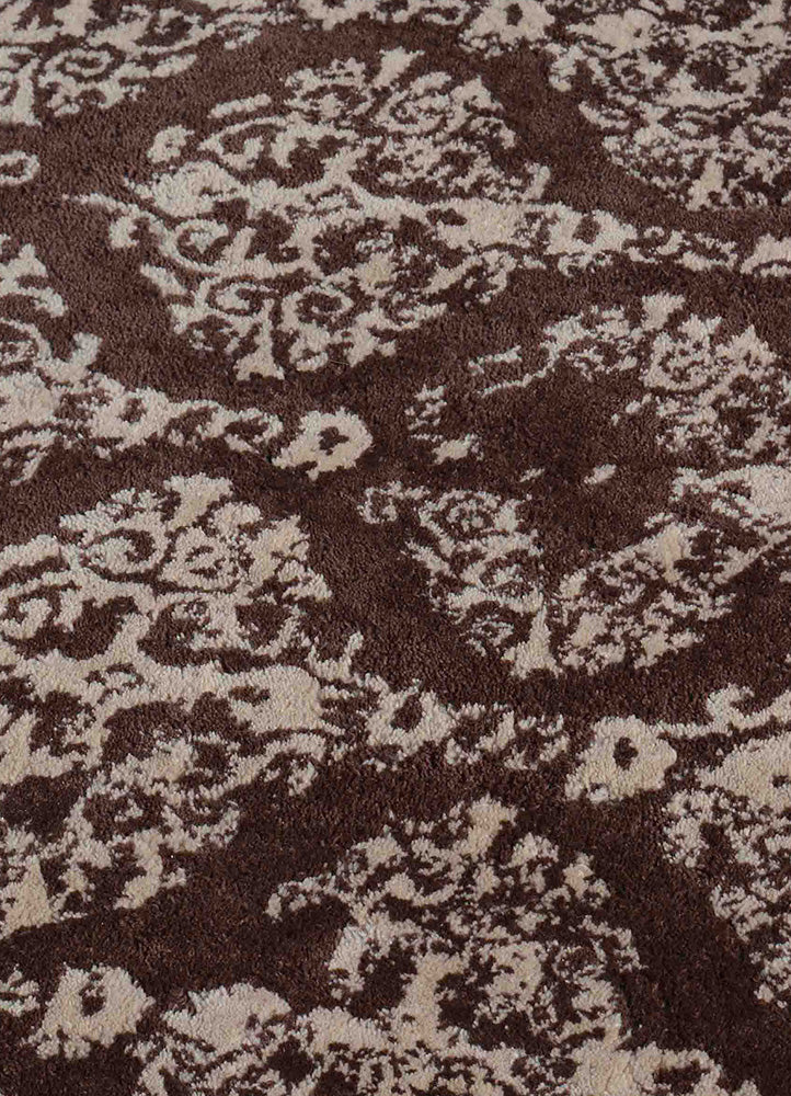 Ornate Brown Rug for Elegance