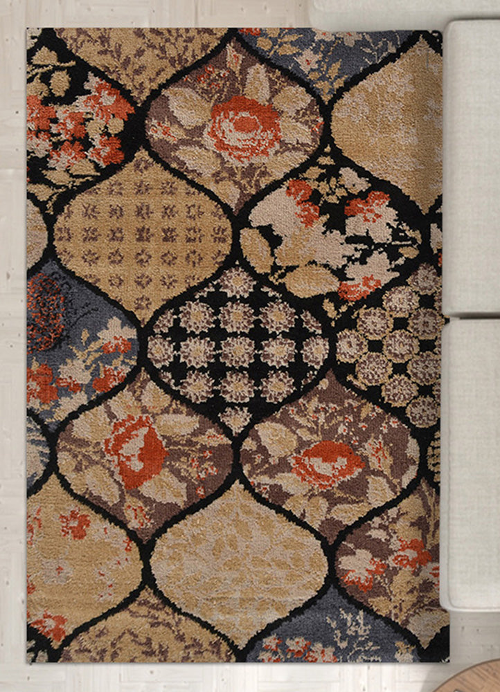 Stunning Oriental Patterned Area Rug