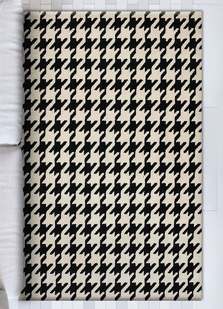 Classic Black and White Houndstooth