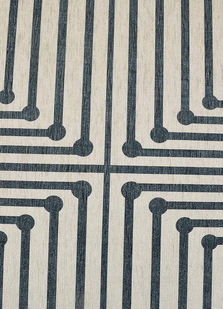 Elegant Black and White Geometric Rug