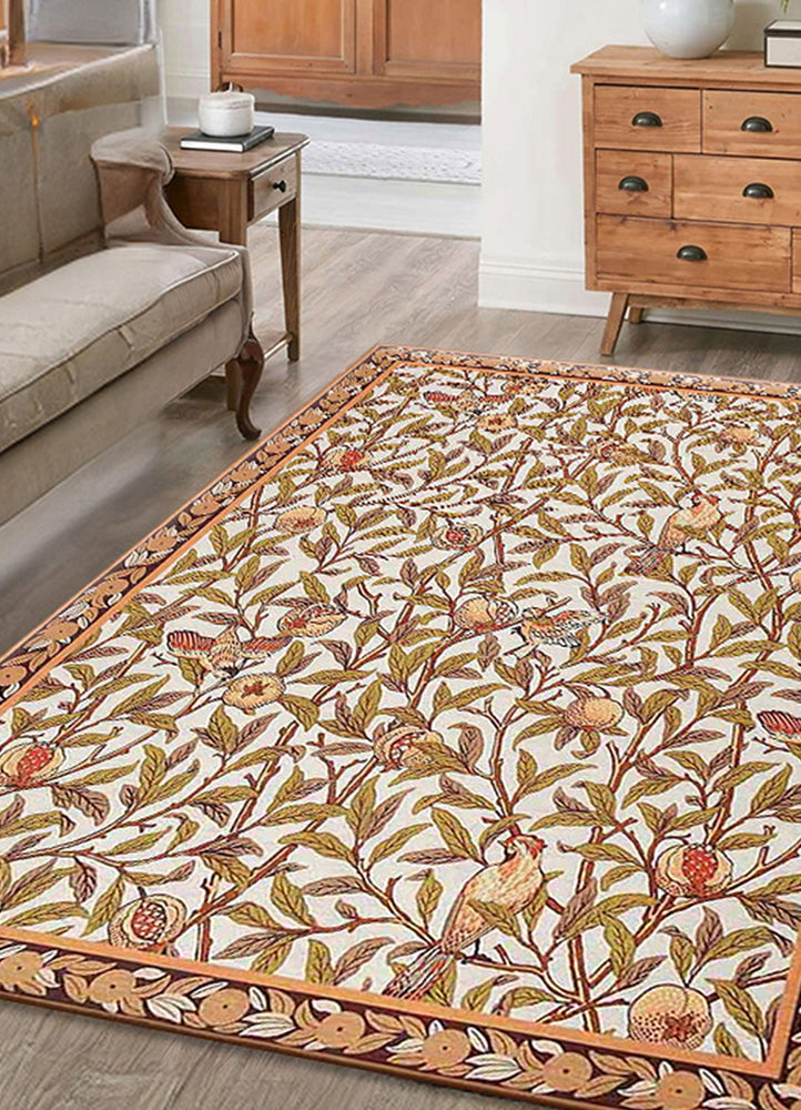 Elegant Floral Wool Rug for Elegance