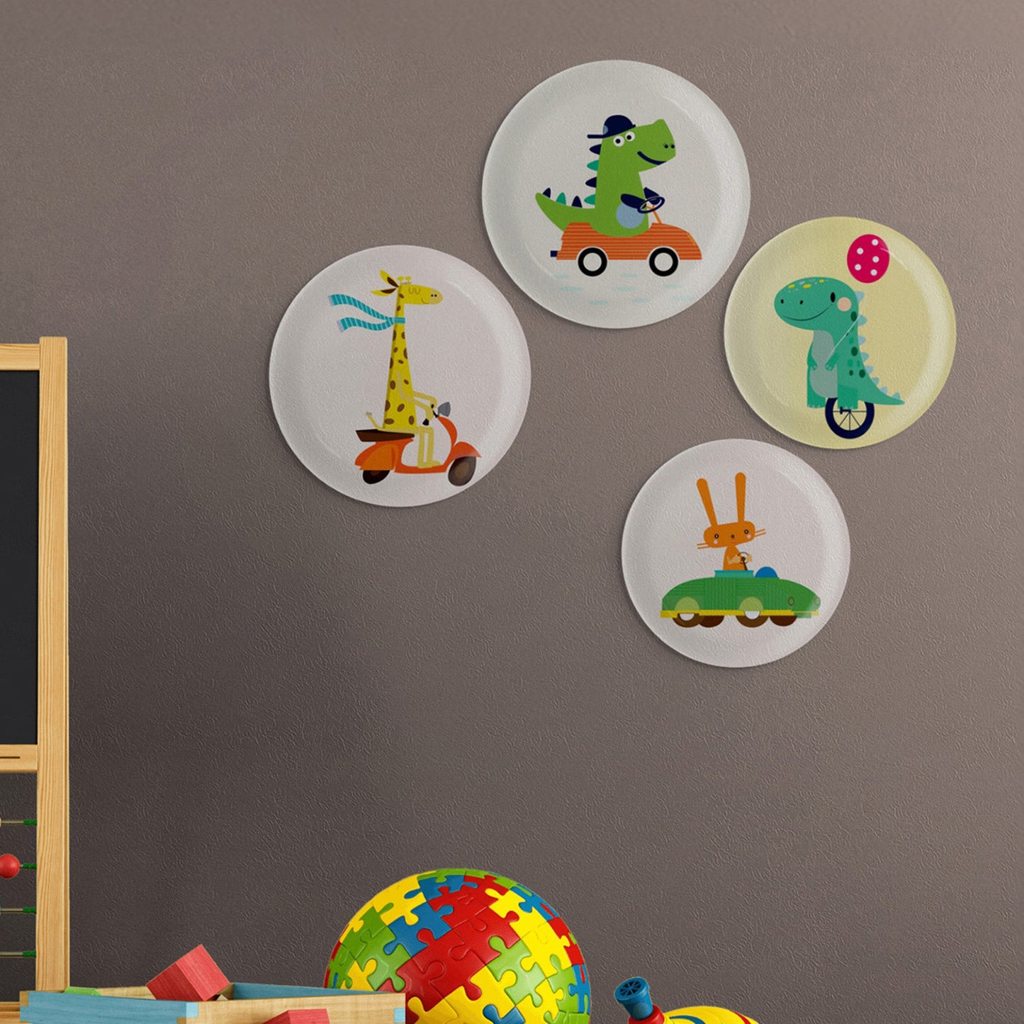 Playful Art for Kids' Rooms Girrafe porcelain plate