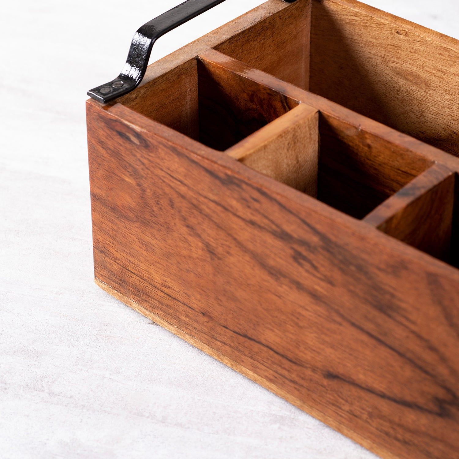 cutlery stand for dining table